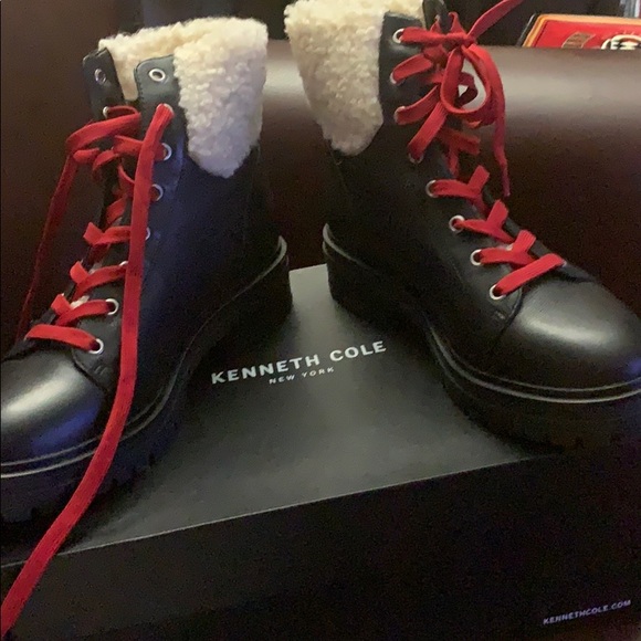 Kenneth Cole Black Rhode Lace Up Boot - Picture 7 of 9